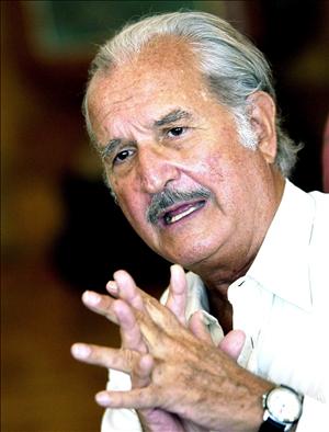 Carlos Fuentes dice que arte del pueblo lo gua "la mano de Dios"