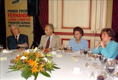 Mario Vargas Llosa recibe el I Premio Fernando Lzaro Carreter